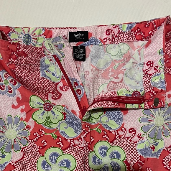 Mossimo Capris Funky Floral Sz 6 - Picture 3 of 3